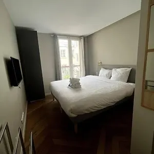 4 Personnes - St Lazar Sur Cour , París Francia