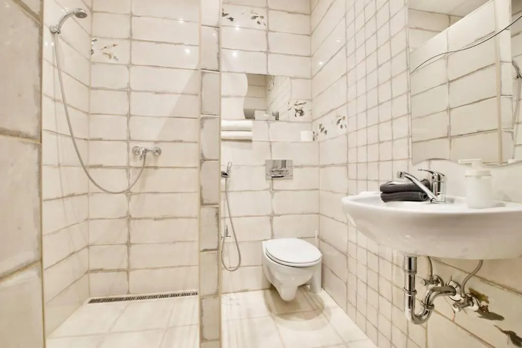 Standard Apartment By Hi5- Rose Street'S Home Budapest
